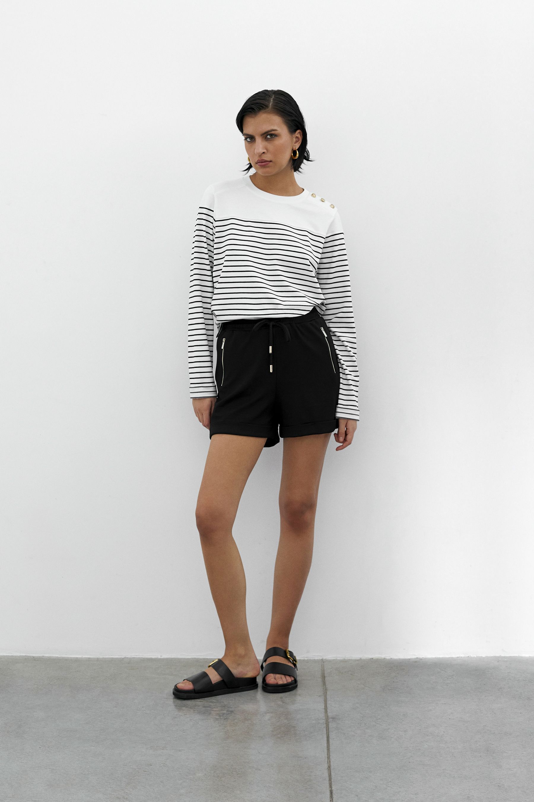 laete Шорты женские