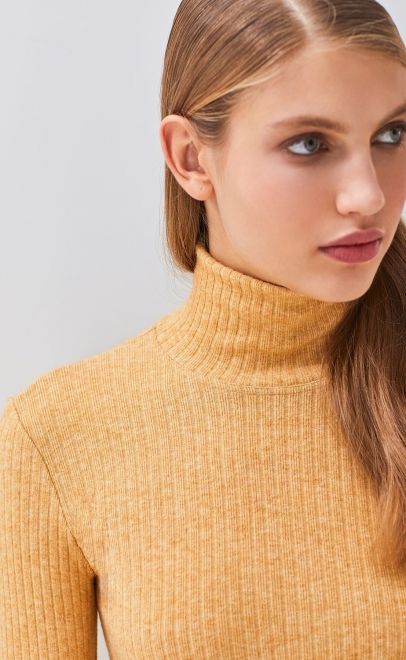 Водолазка женская бледно-золотой (51990-1) фото