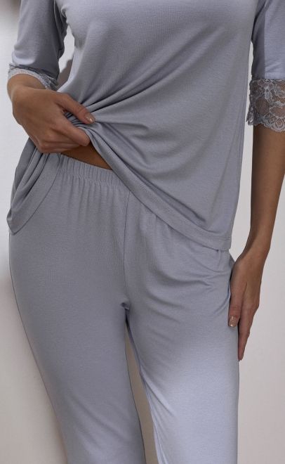 Пижама с брюками из вискозы с кружевом светло-серый (52127-1) фото