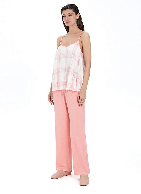 Пижама с брюками фото