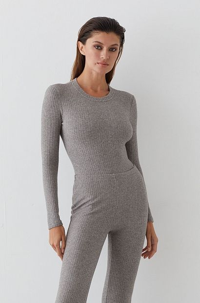 laete Лонгслив женский