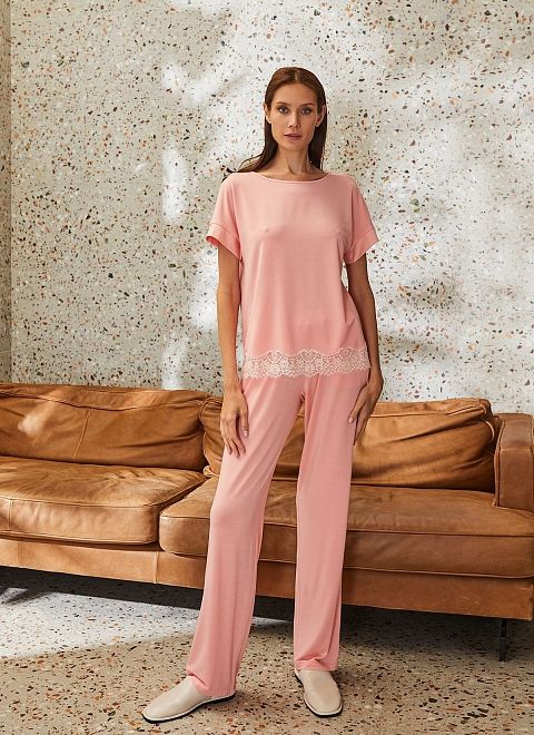 Пижама с брюками фото
