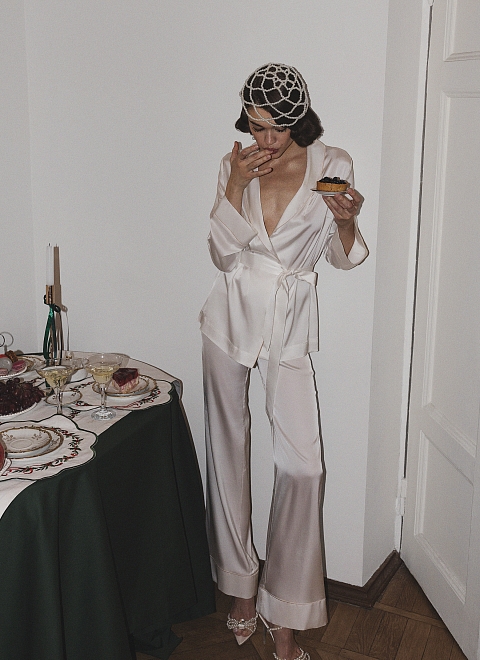 Пижама с брюками из вискозы фото