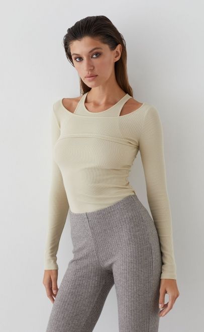 Топ женский&nbsp;&nbsp;из хлопка молочный холодный (61877-1) фото