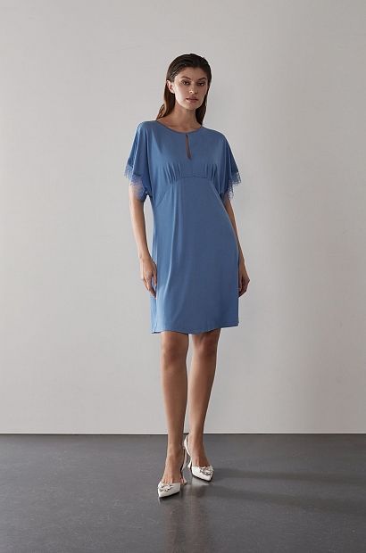 laete Сорочка женская из вискозы с кружевом