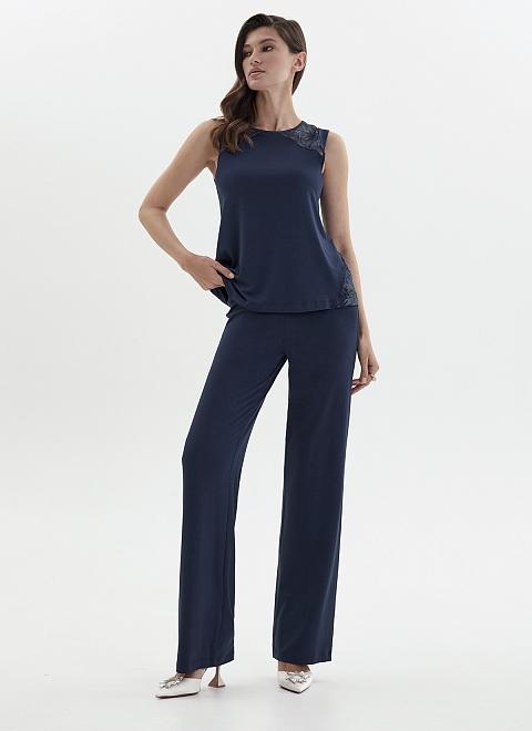 Пижама с брюками фото