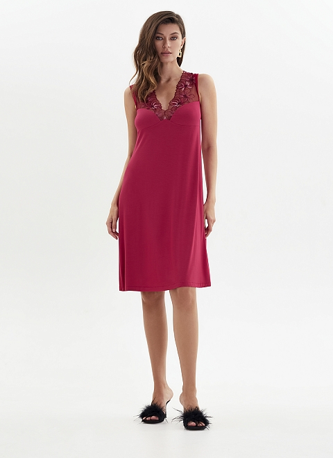 Сорочка женская из вискозы с кружевом фото