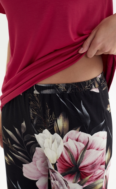 Пижама с брюками из вискозы бордовые пионы (52040) фото