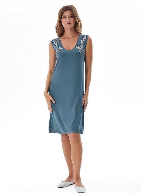 Сорочка женская с декором фото