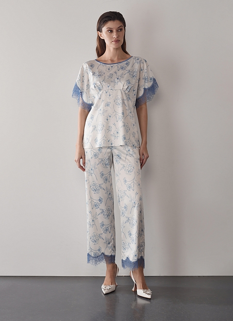 Пижама с брюками фото