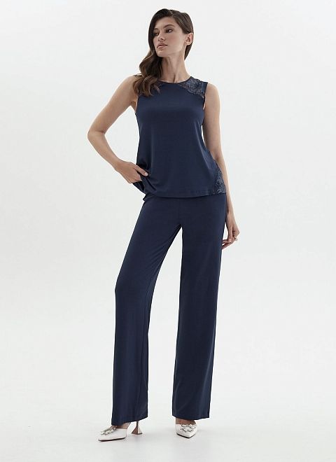 Пижама с брюками фото