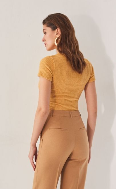 Футболка женская бледно-золотой (51989-1) фото